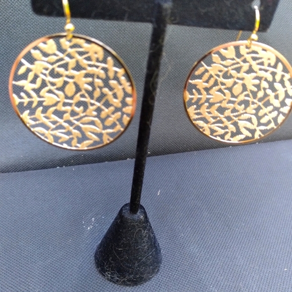 Boho Gold tone Fall Leaves Earrings Splendid 🍁🍁 - Picture 3 of 10